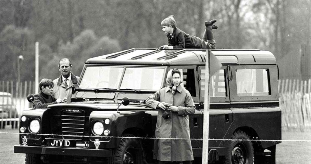 Land Rover Defender - Queen Elizabeth
