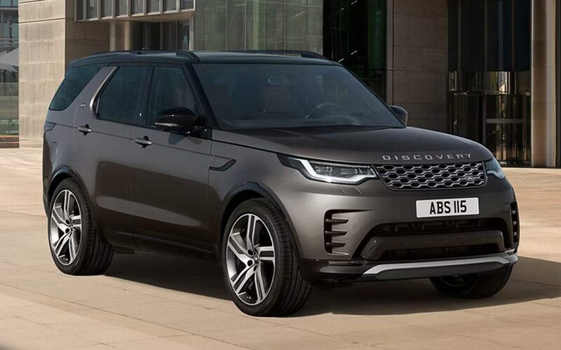 2025 Land Rover Defender vs Discovery